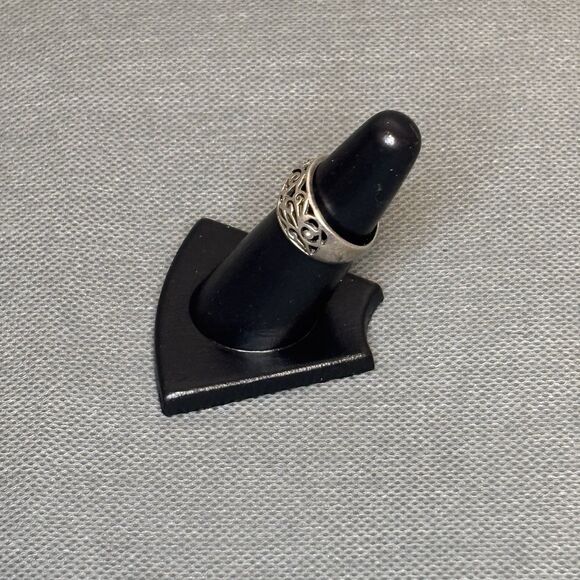 Vintage Ring 25 Sterling Silver Filigree Scroll Openwork Band Ring Size 6 - Picture 3 of 8